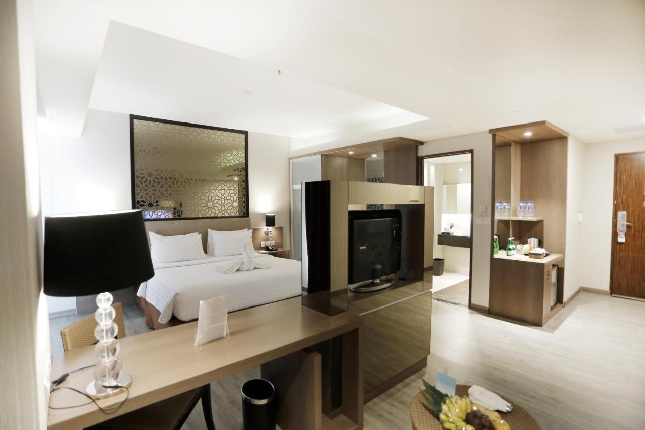 Hotel Mercure Padang Exterior foto